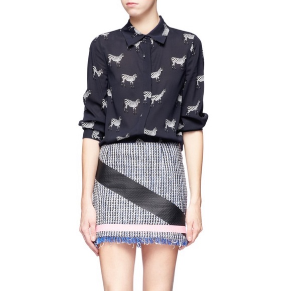 Alice + Olivia new blue zebra silk button down top - Picture 3 of 8